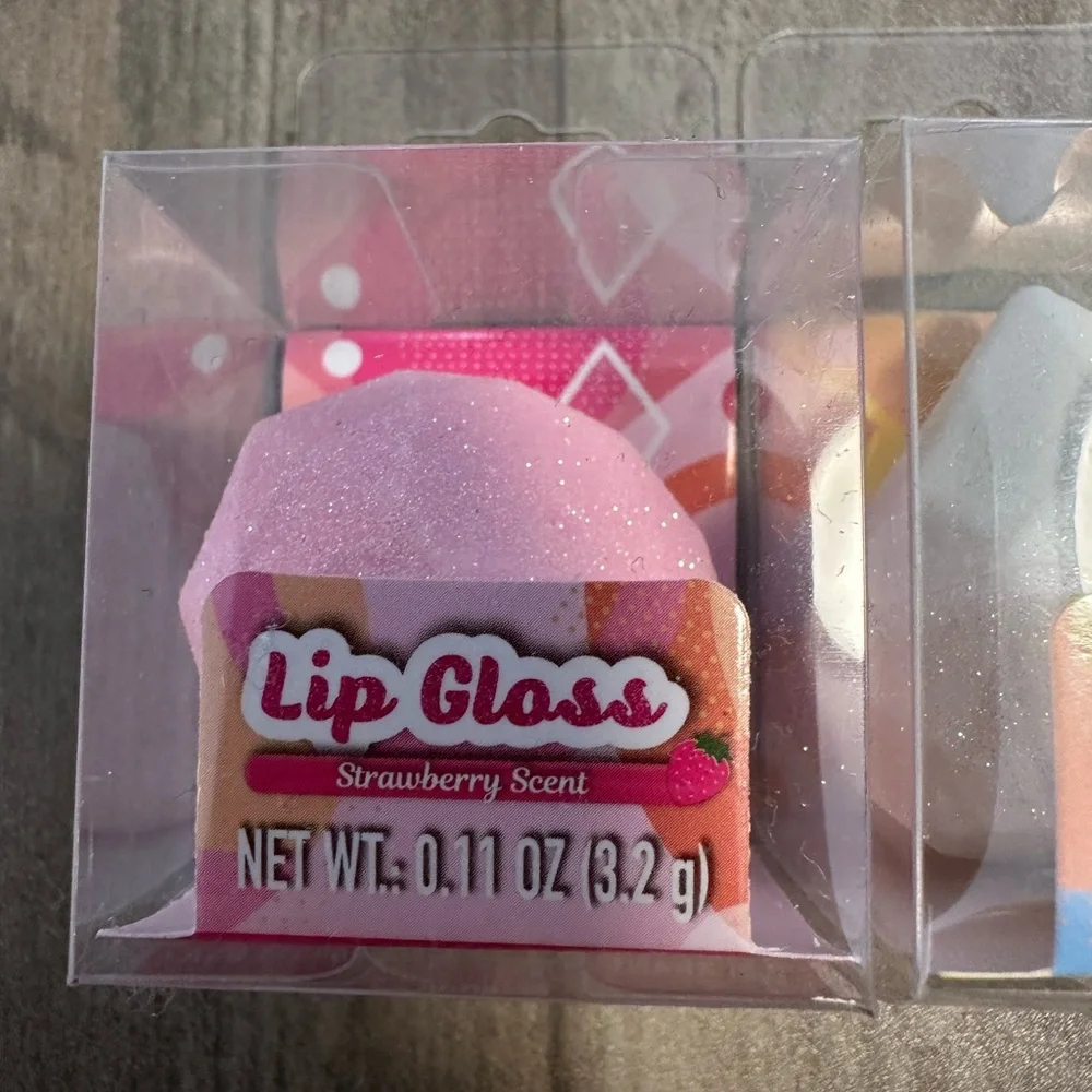 Diamond Shape Lip Gloss‎ x4 NWT